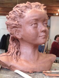 Buste de jeune fille